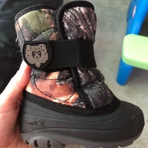 Size 5 toddler snow boots wore maybe 2-3 times